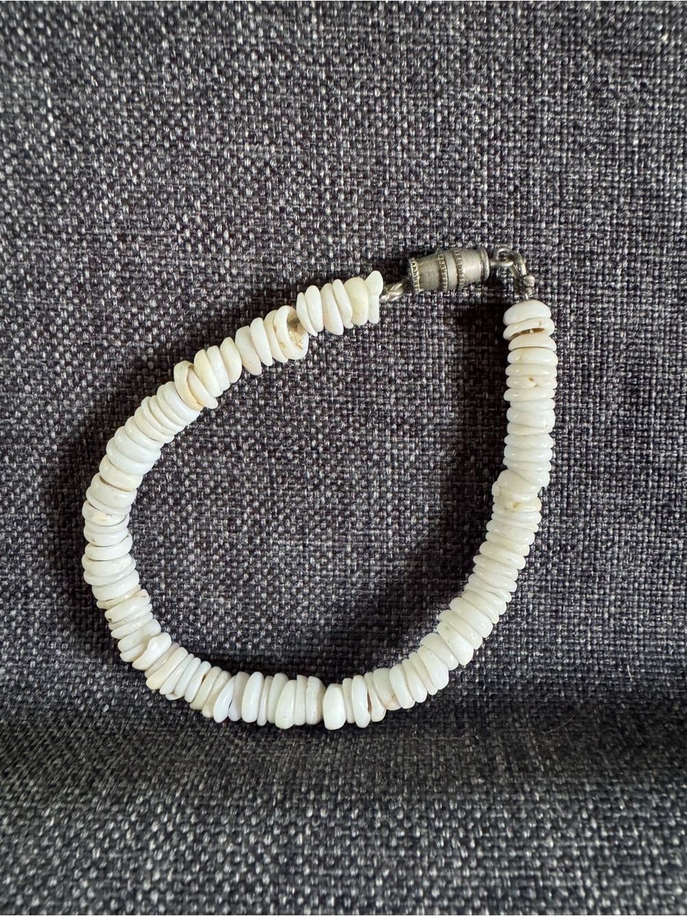 Vintage Hawaiian Puka Shell Beaded Bracelet